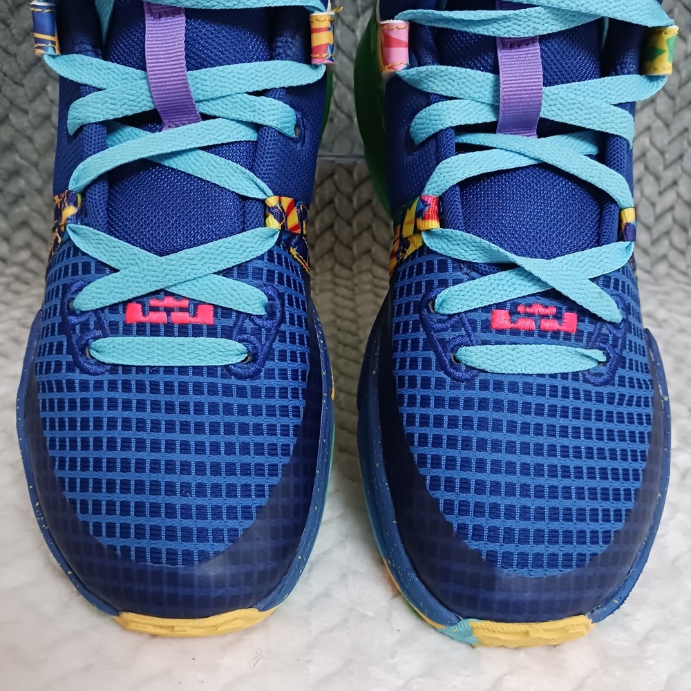 Nike LeBron Witness 7 Kaleidoscope GS Basketball Sneakers Shoes Blue Size 7Y - Picture 6 of 14